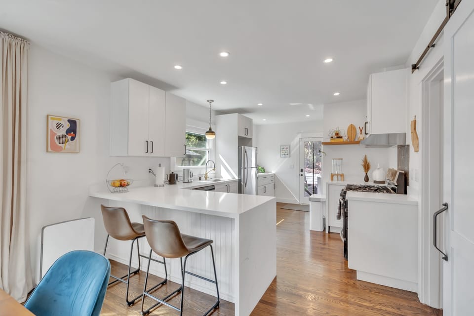 Kitchen with breakfast nook