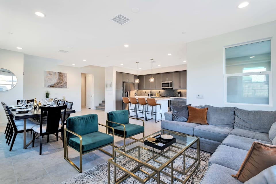 Living & Dining Area