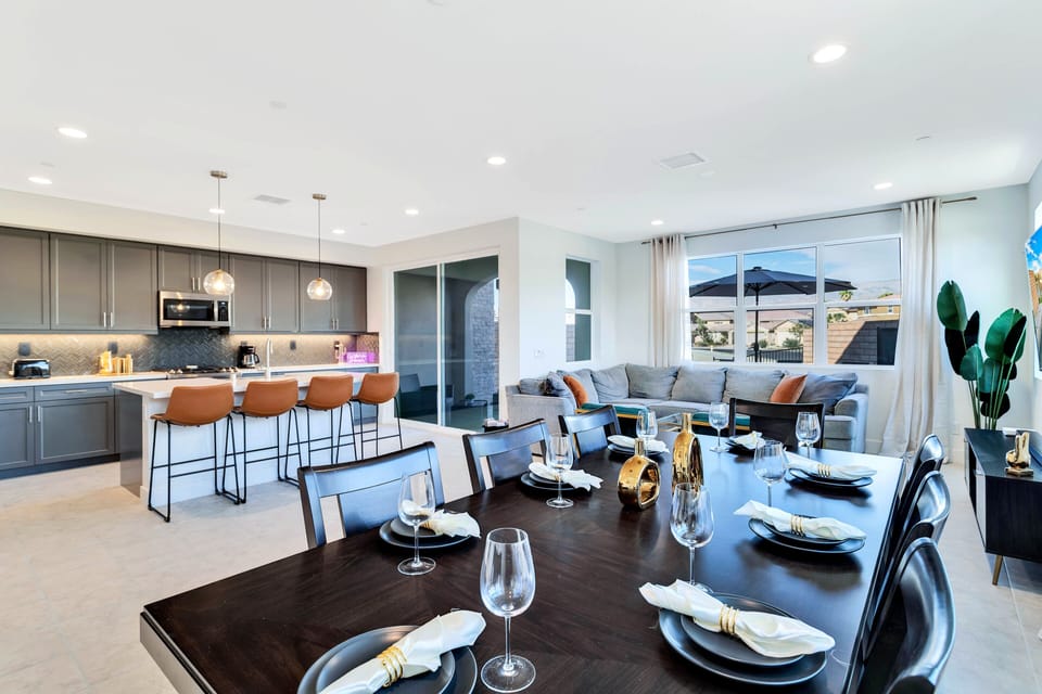 Living & Dining Area