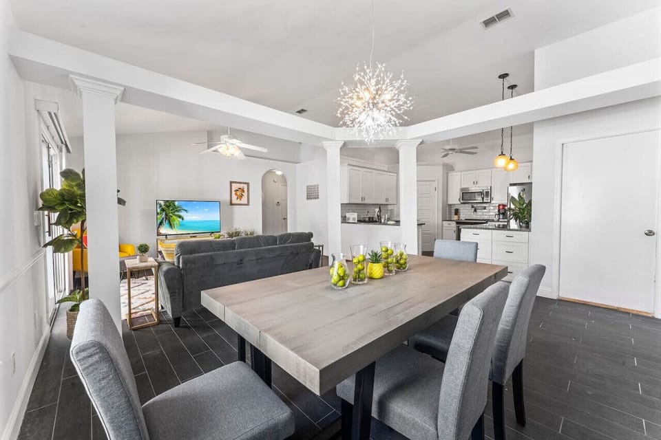 Gather around the dining table with seating for 6 – ideal for family meals or game night!
