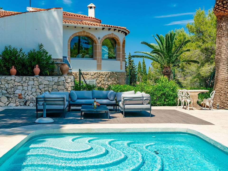 Plant, Property, Water, Blue, Furniture, Sky, Green, Azure, Building, Outdoor Furniture