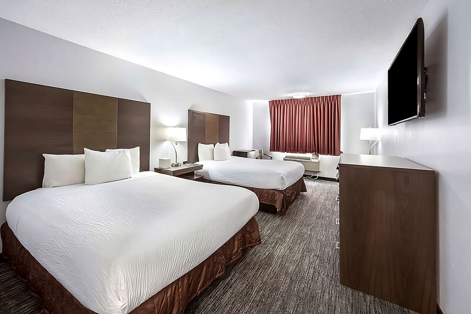 Stretch out with plenty of space for families and luggage.