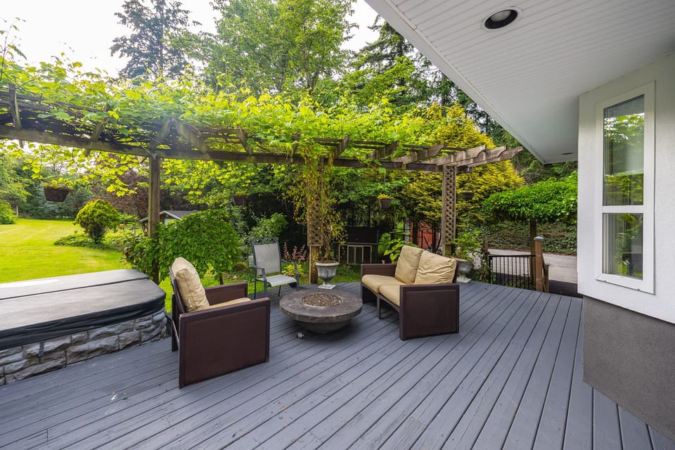 Rear deck