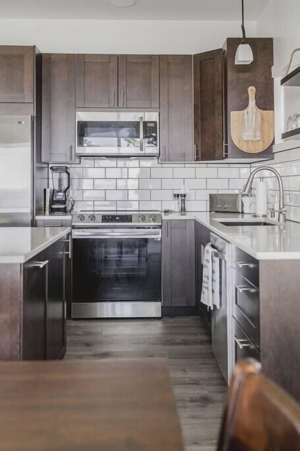 Full gourmet kitchen with all new Samsung appliances