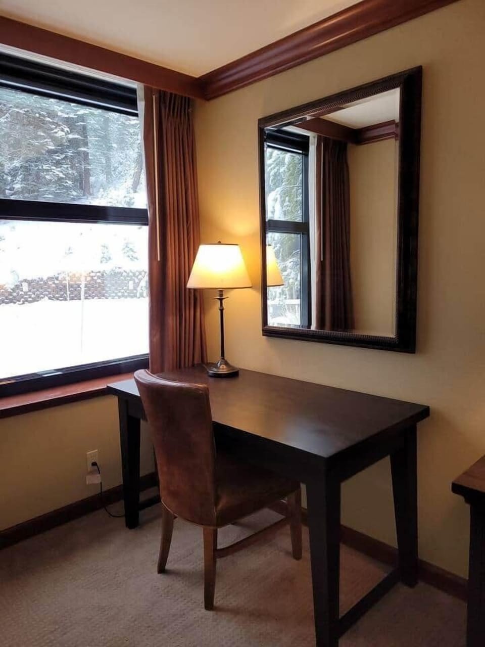 Desk area for work, reading and privacy