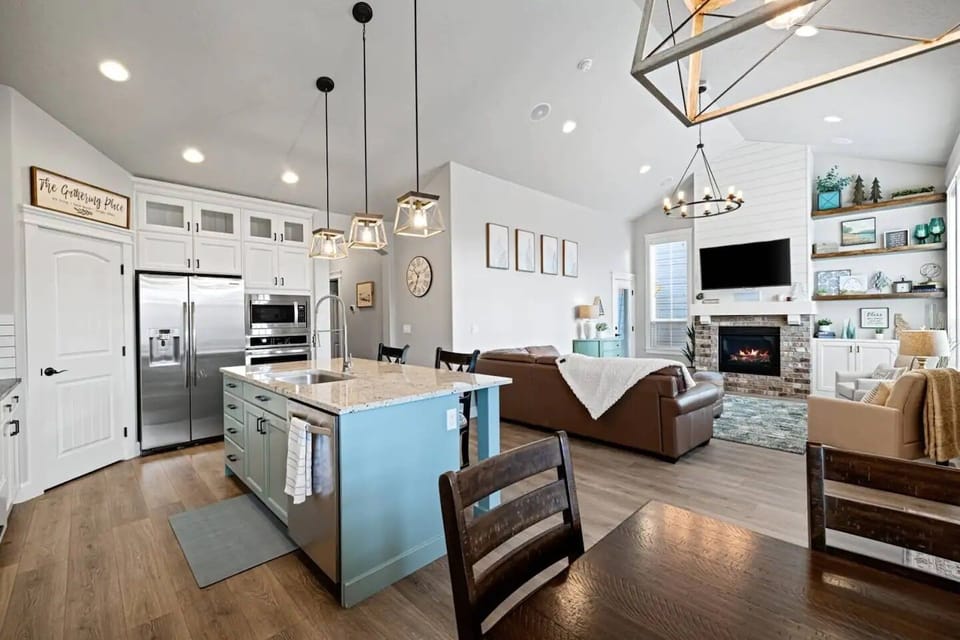 Open floor concept great for entertaining and family time