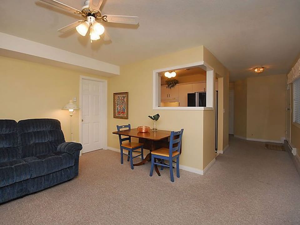 Dining Area with 2 Seats (more seats can be provided!)