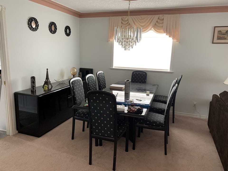 Dining Area with 8 Seats