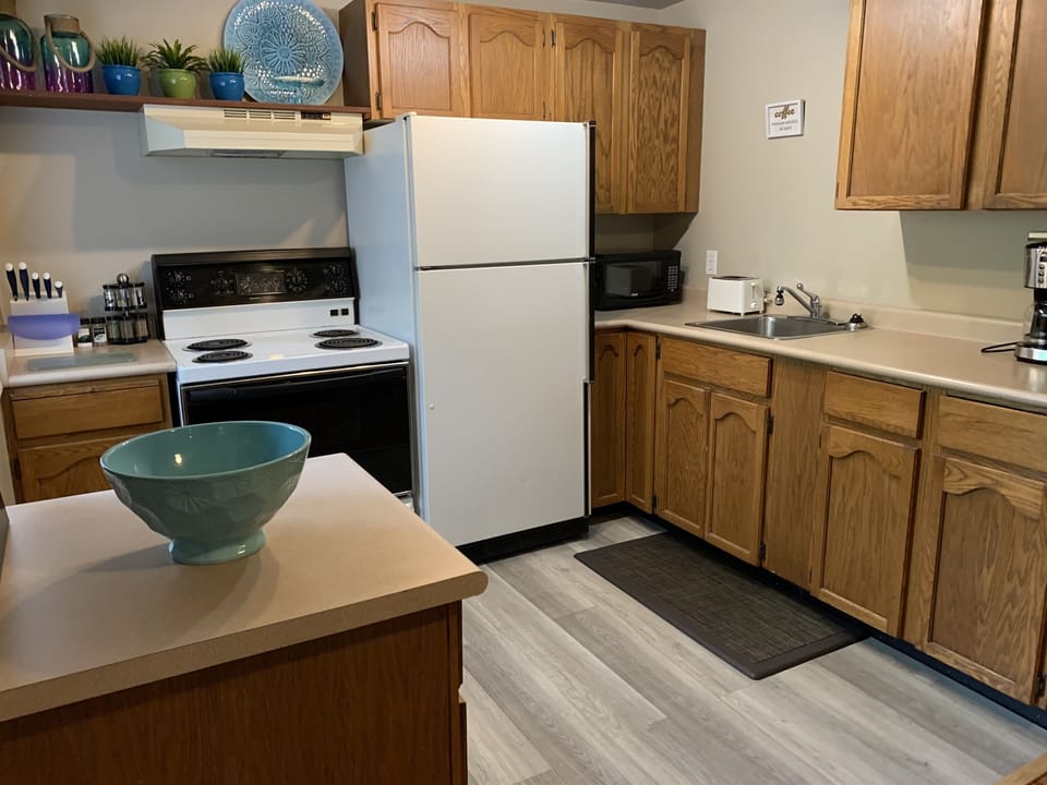 Fully-stocked Kitchen