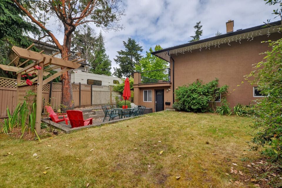 Spacious Backyard (view #2)