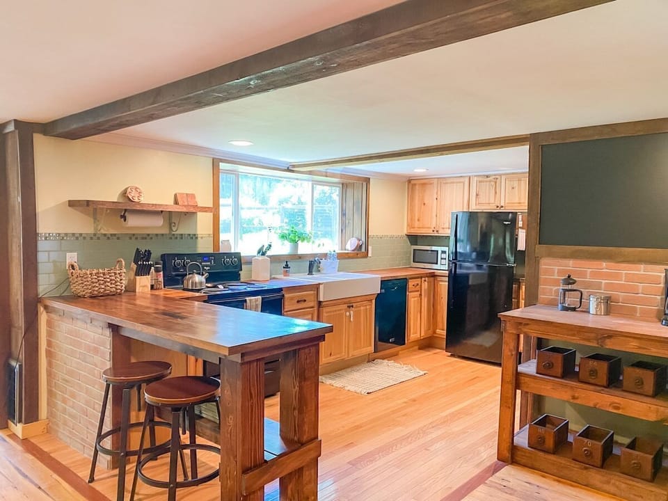 Dining island and coffee bar.