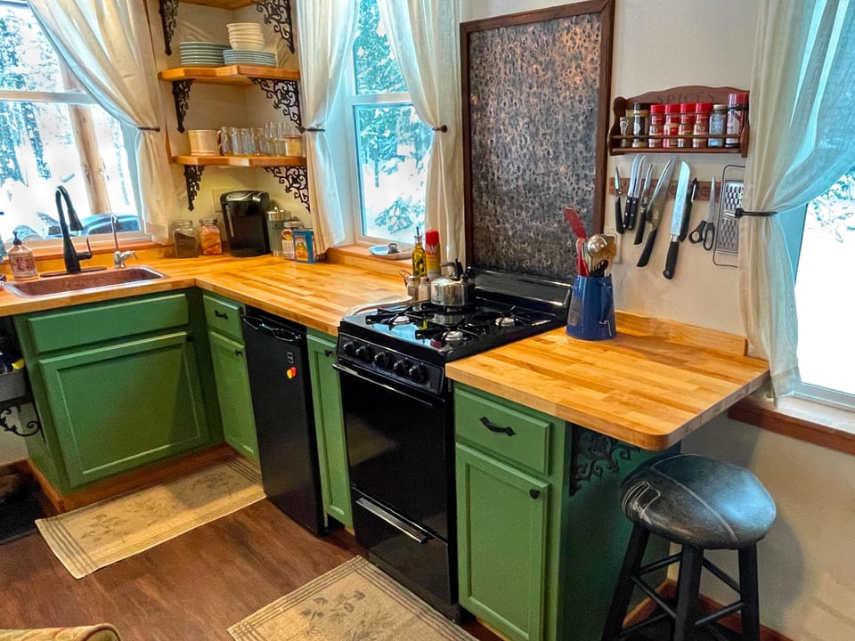 Fully stocked Kitchen with lots of room to work with.
