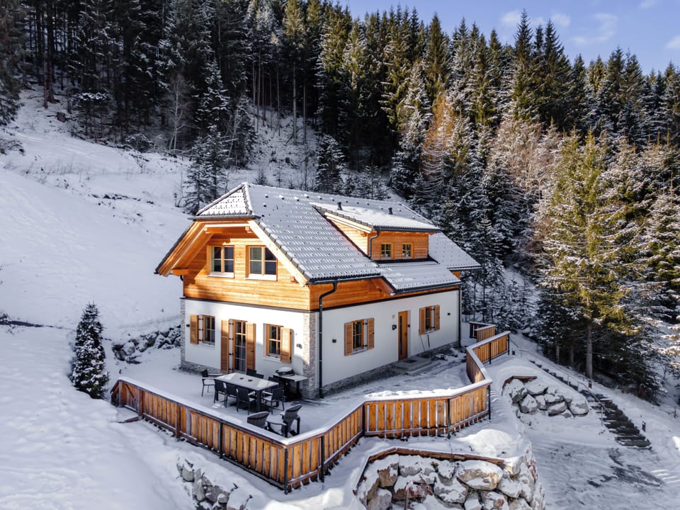Holiday Home Exterior [winter]