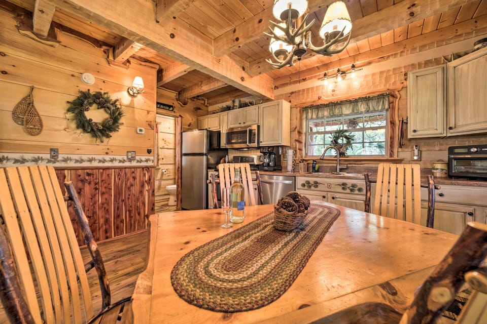 Dining Area | Dishware & Flatware