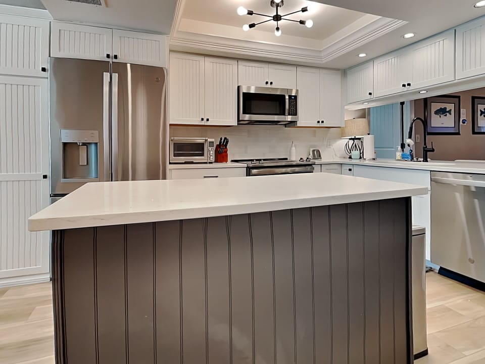 Kitchen - Open Concept Kitchen With Ample Counterspace