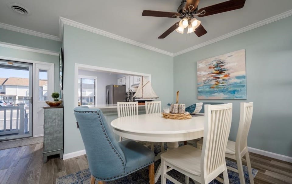 Dining Room (2)