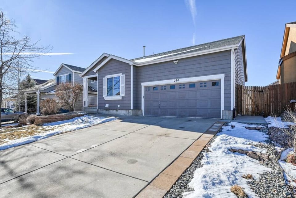 2,570 sqft Residential Home