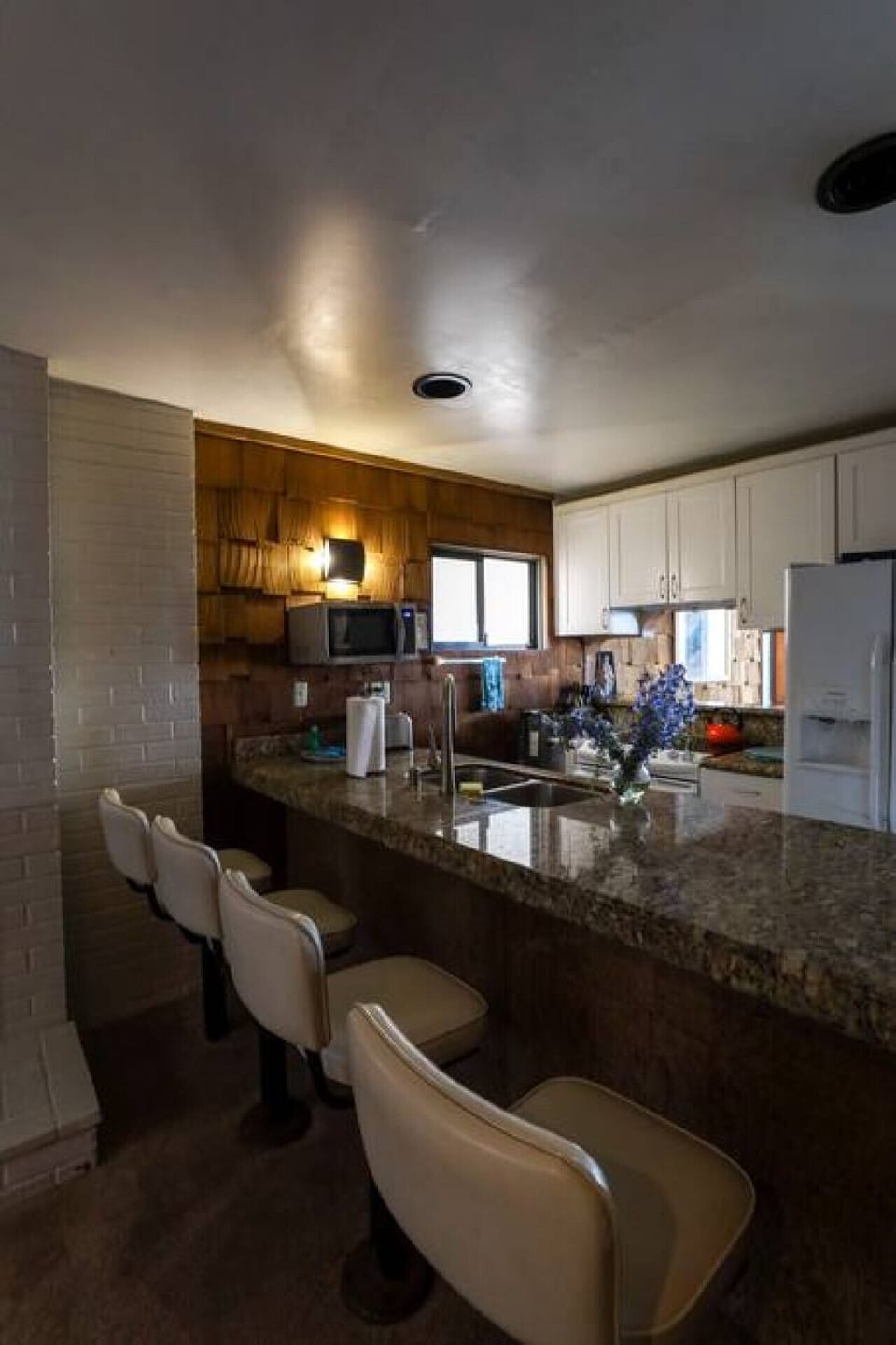 First floor kitchen counter