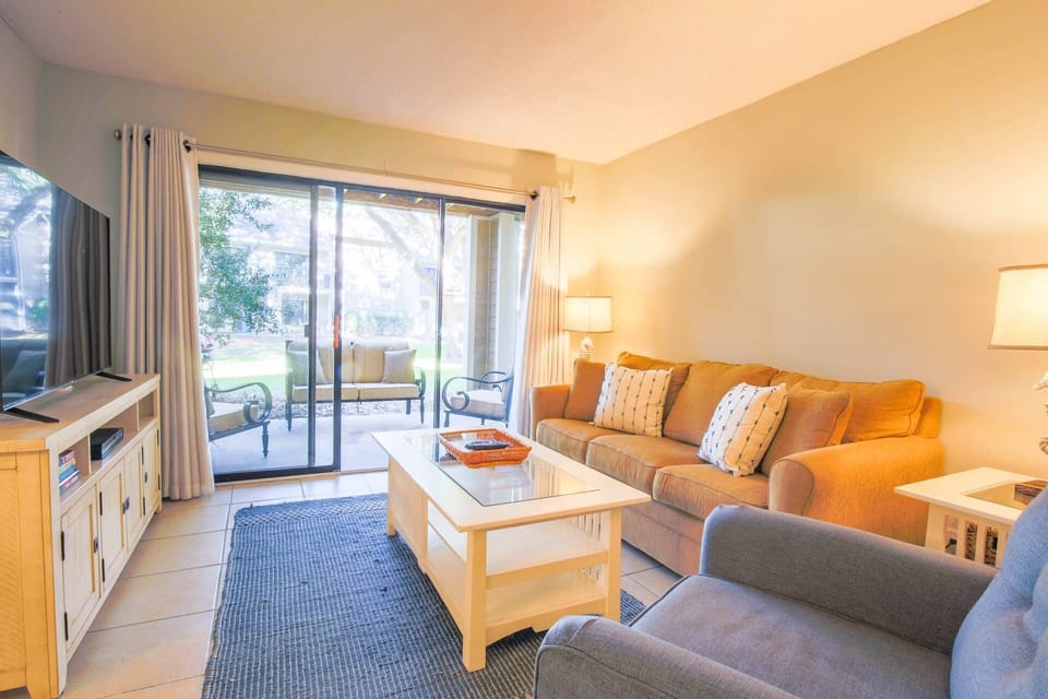 Welcome to The Beach Is Calling!