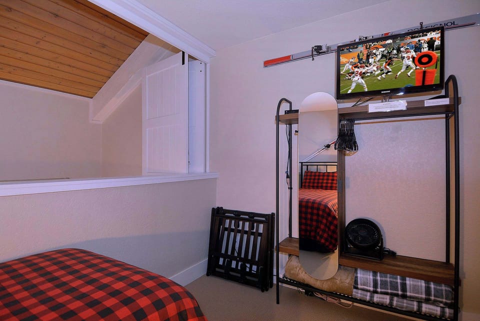 3rd floor twin room, shutters to close off loft, TV