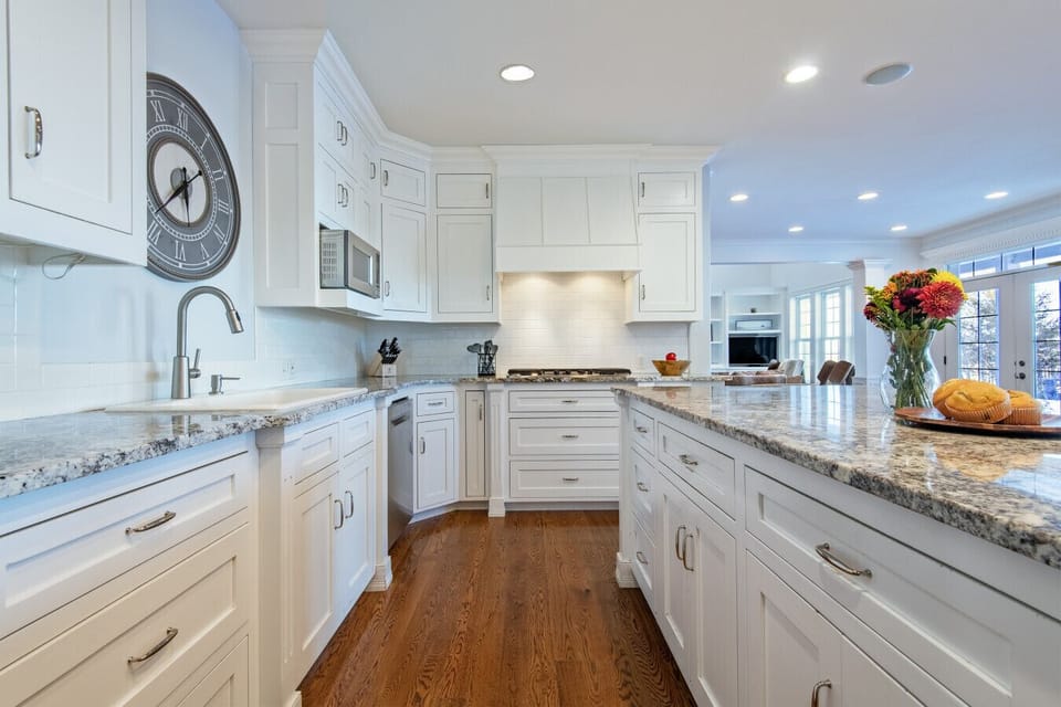 Chef`s Kitchen with granite countertops