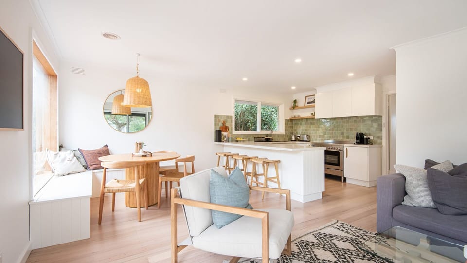 Light and bright living space 