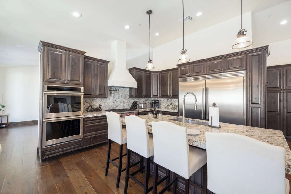 Gather around for memorable meals in your fully equipped chef's kitchen!