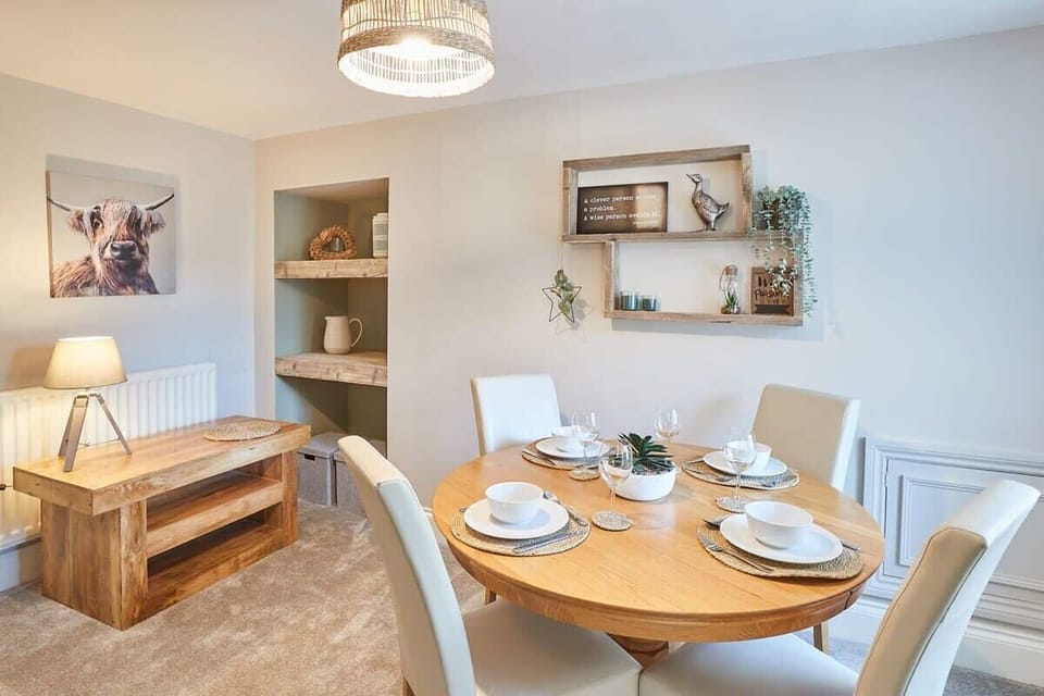 Sion Hall Cottage, Alnwick - Host & Stay