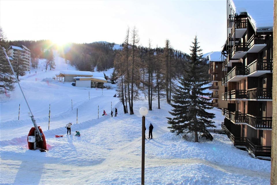 Snow and ski sports