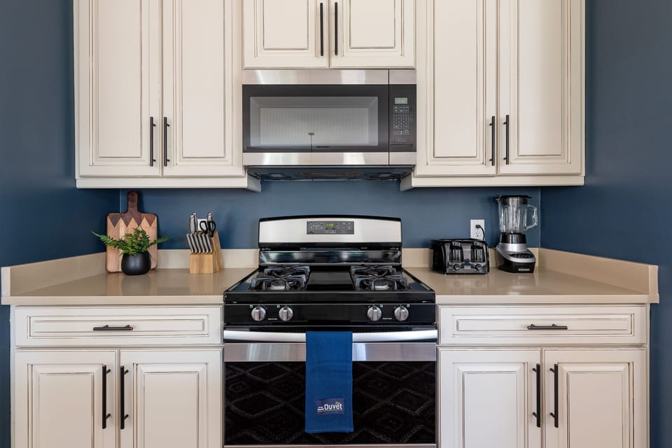fully equipped kitchen