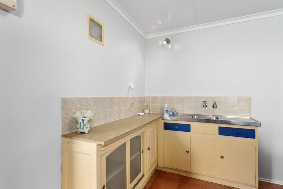 Bungalow Kitchenette