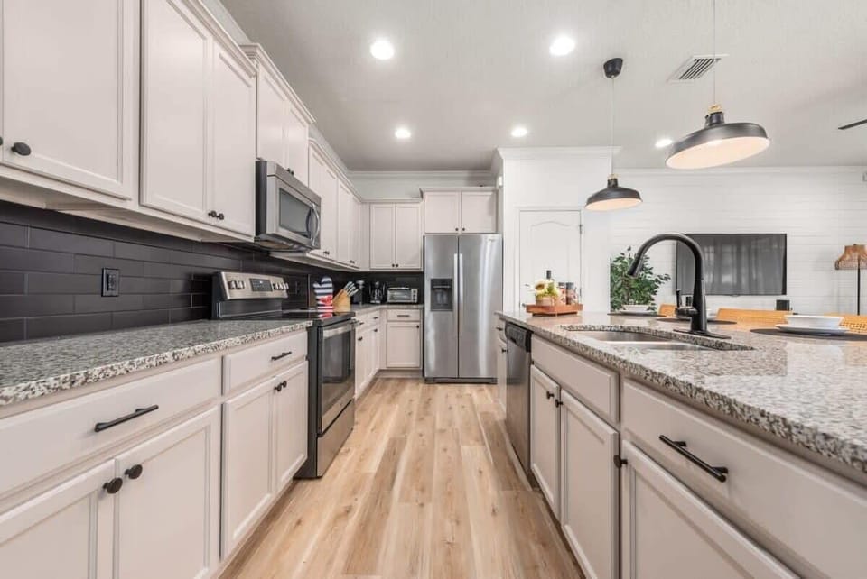 Large Kitchen fully equipped