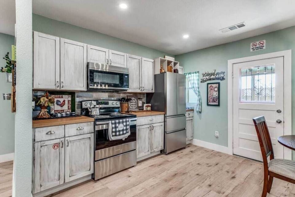 Second kitchen area