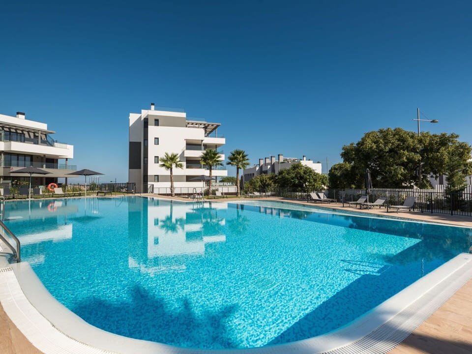 Water, Sky, Building, Property, Swimming Pool, Plant, Tree, House, Outdoor Furniture, Body Of Water