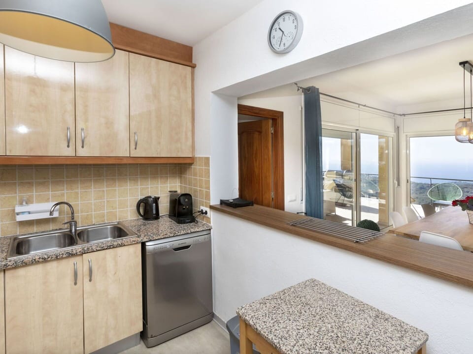 Property, Cabinetry, Countertop, Sink, Kitchen Sink, Wood, Lighting, Architecture, Flooring, Interior Design