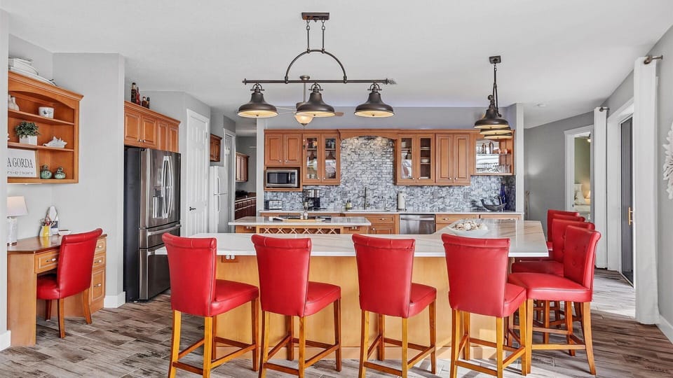 Plenty of space at the breakfast bar
