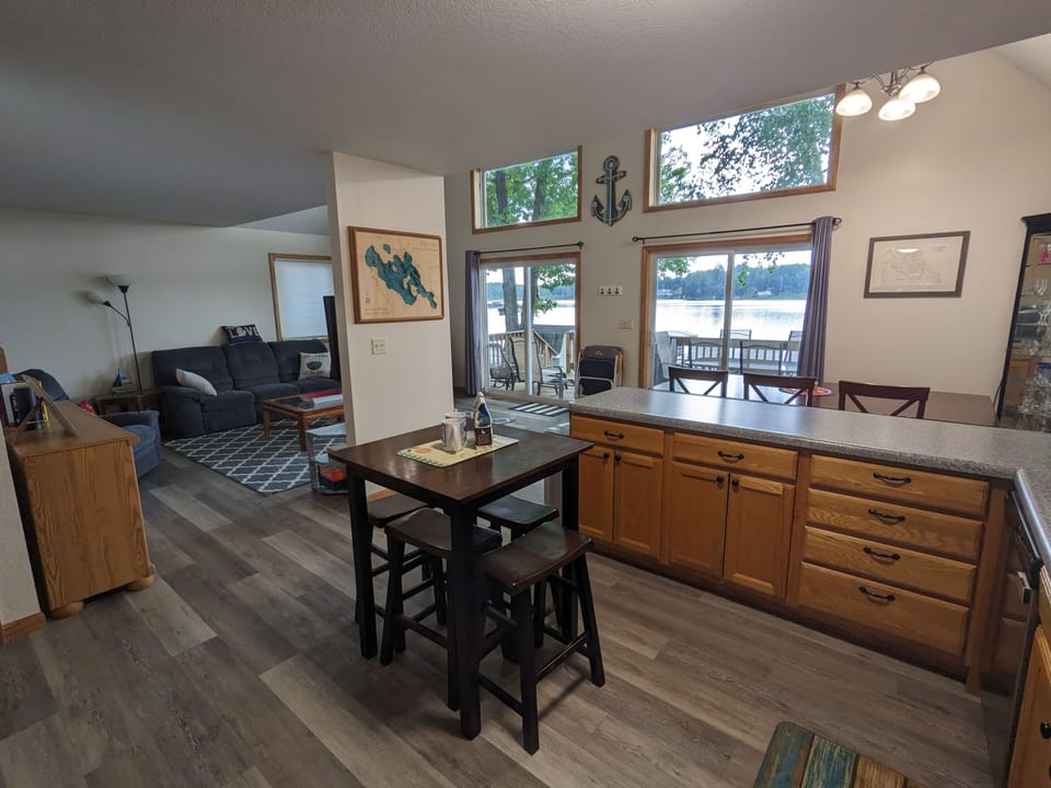 Kitchen / Living Area