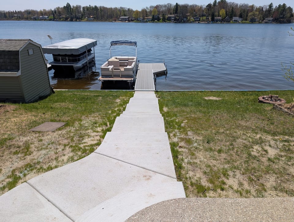 Outdoor Patio with Lake View