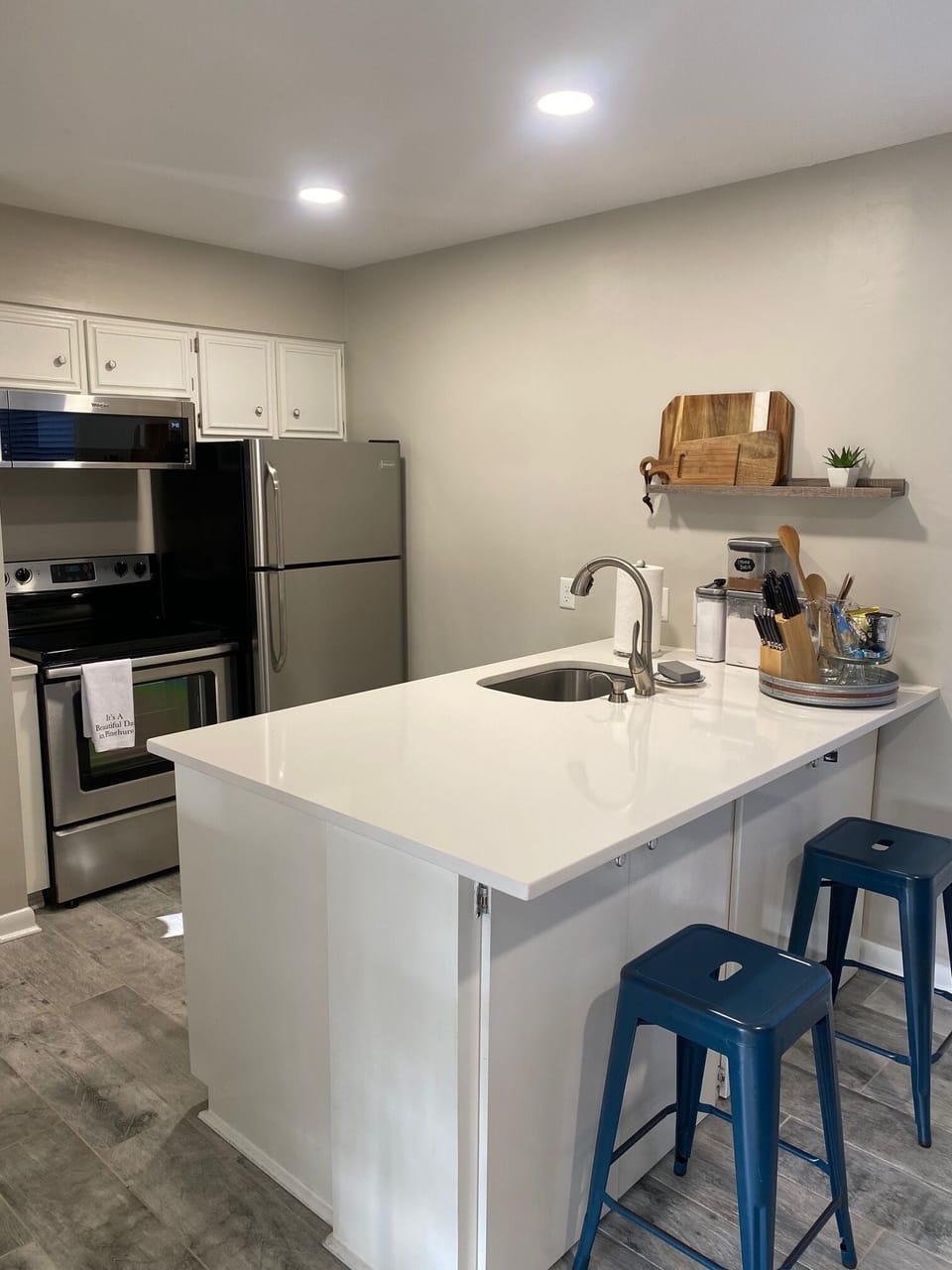 Kitchen island