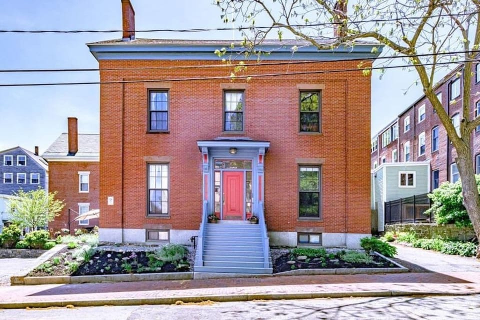 Stay in the historic 1849 Charles P. Ingraham Sea Captain's Mansion, built at the peak the California Gold Rush. This magnificent brick house has been renovated into 4 units, this unit has a private entrance, patio, and off-street parking