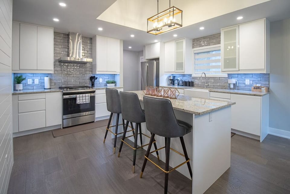 Fully Equipped Kitchen Includes a Dishwasher