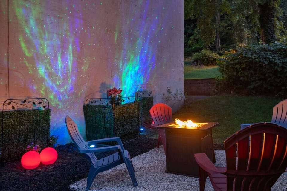 Evenings Done Right – End the day by the firepit with friends and a drink in hand, surrounded by trees, twinkle lights, and laughter.