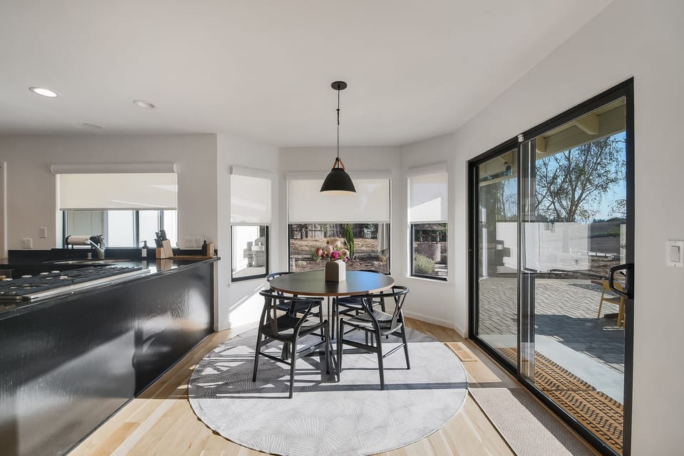 Sunny breakfast nook.