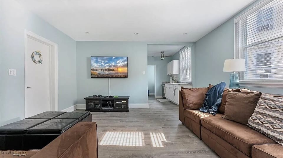 1st Floor-Back TV Room