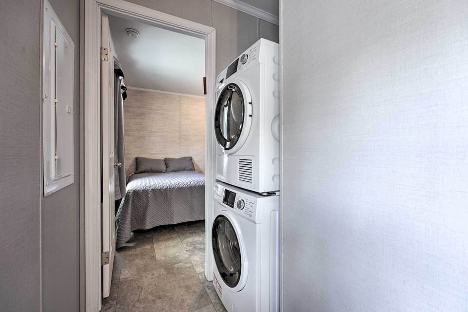 Laundry Units On-Site