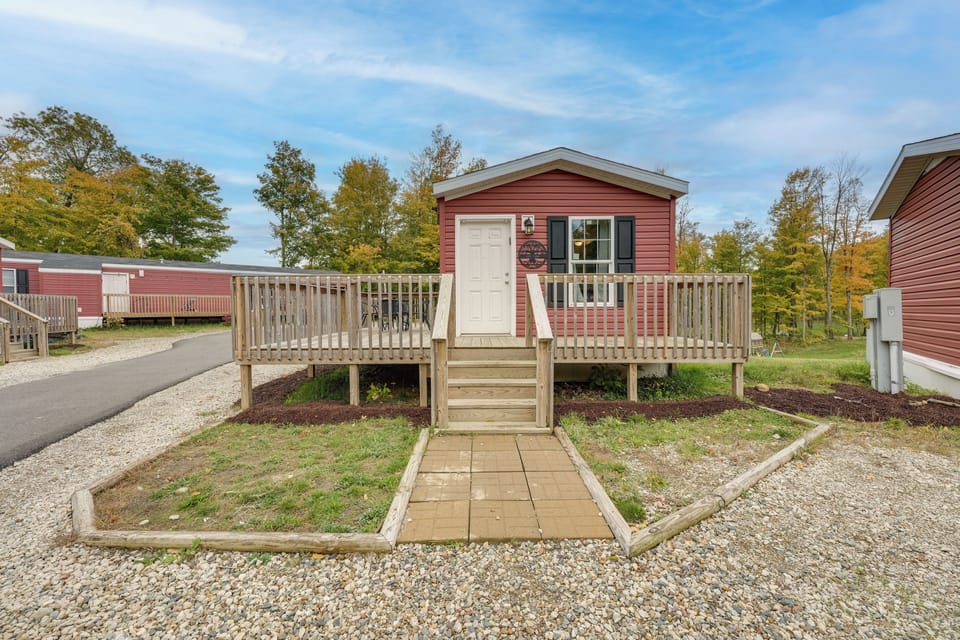 Cassopolis Vacation Rental | 2BR | 2BA | Stairs Required | 600 Sq Ft