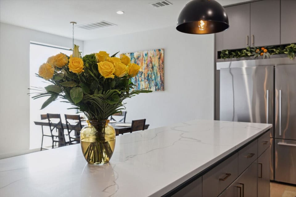 Fresh flowers for every stay!