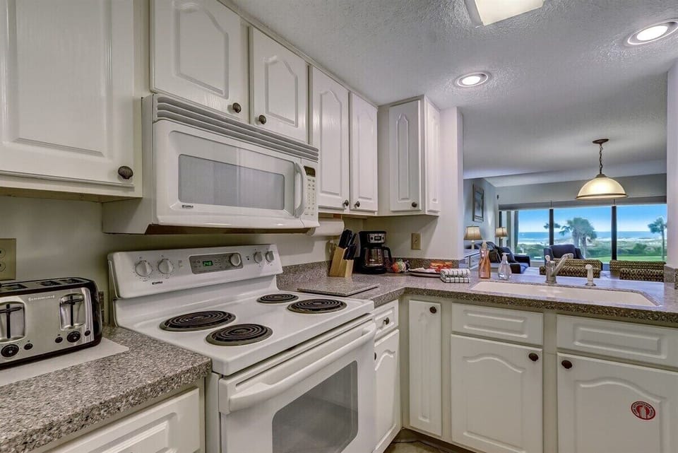 Fully Equipped Kitchen with Drip Coffeemaker