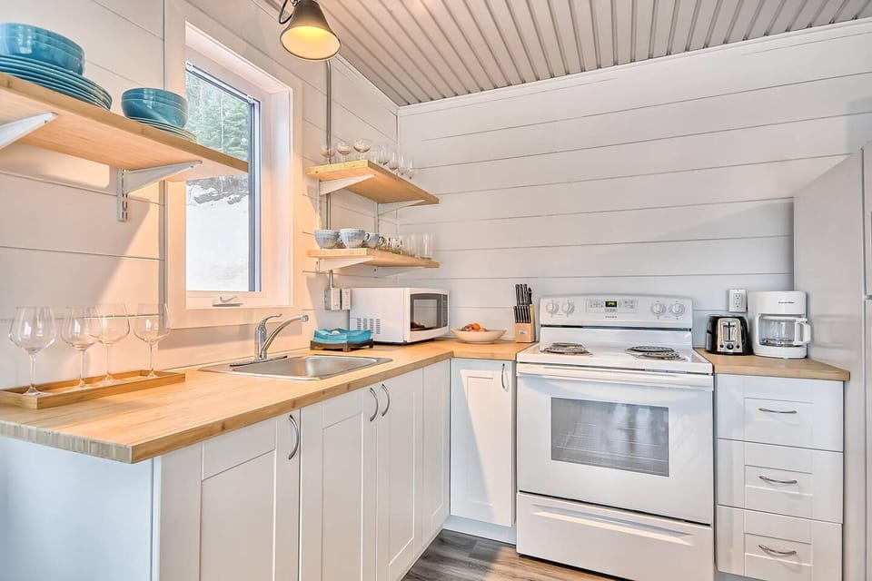 Complete kitchen