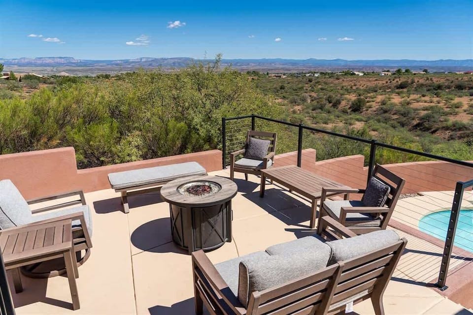 Stargazing and stories around the fire pit, Barbeques and alfresco dining on the deck